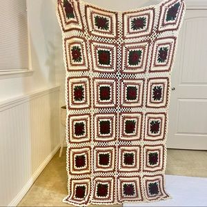 💔SOLD💔Vintage Floral Rose Afghan